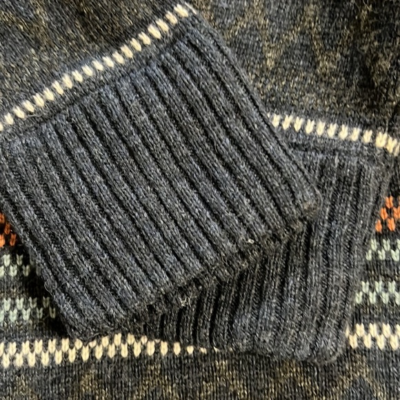 Sherpa Adventure Gear Pullover Mens Large for Sale. Used Like New Firm Price. - Picture 8 of 16